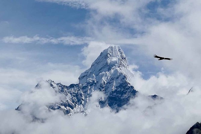 everest base camp trekking via gokyo lake Everest Base Camp Trekking via Gokyo Lake