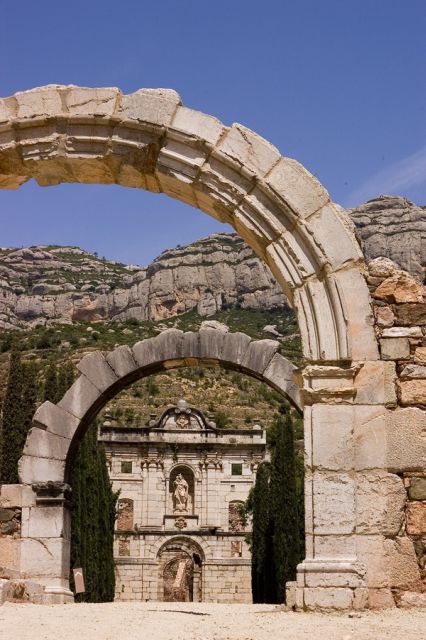 Falset: Guided Wine Tour to the Priorat by a Local - Key Points