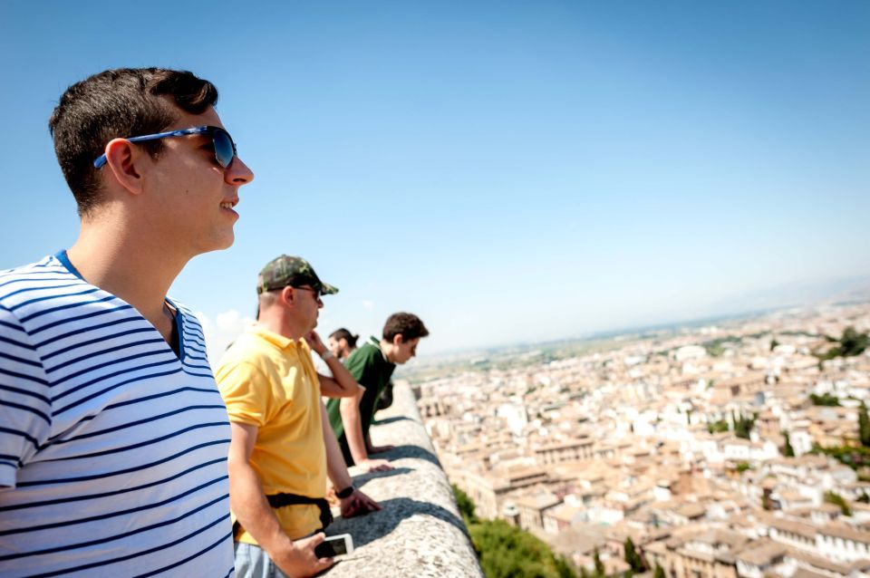 Fast-Track Alhambra & Nasrid Palaces Guided Tour - Key Points
