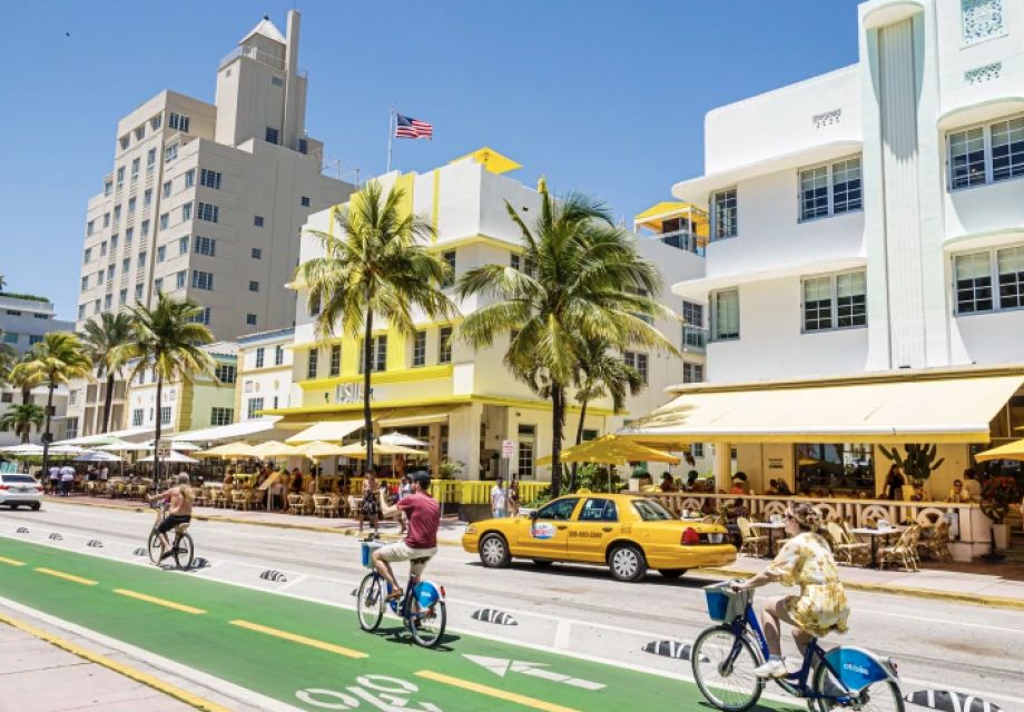 Flamingo Bus Miami Tour Miami Beach Wynwood Design District - Key Points