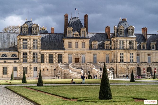 Fontainebleau Palace Skip the Line Small Group Guided Tour - Key Points