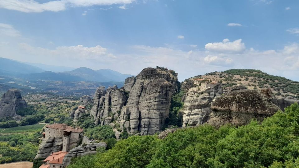 from athens private meteora day tour with optional guide From Athens: Private Meteora Day Tour With Optional Guide