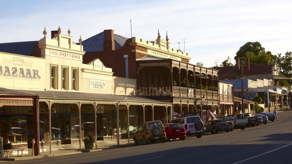 From Beechworth: 3-Day Murray to Mountains Trail Biking Tour - Key Points