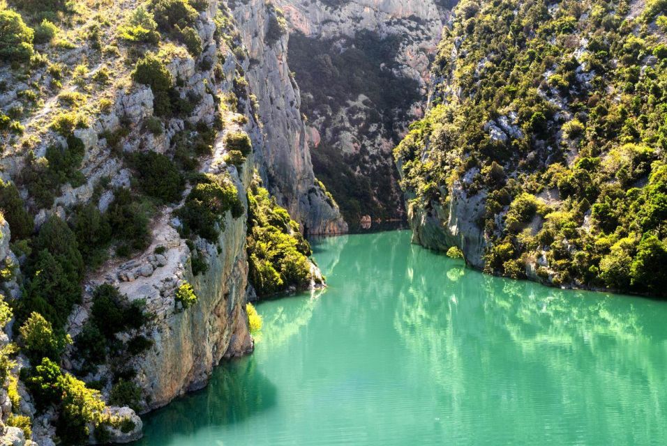 From Cannes: the Largest Canyon of Europe and Its Lake - Key Points