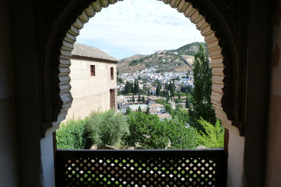 From Costa Del Sol or Malaga: Granada and Alhambra Tour - Key Points