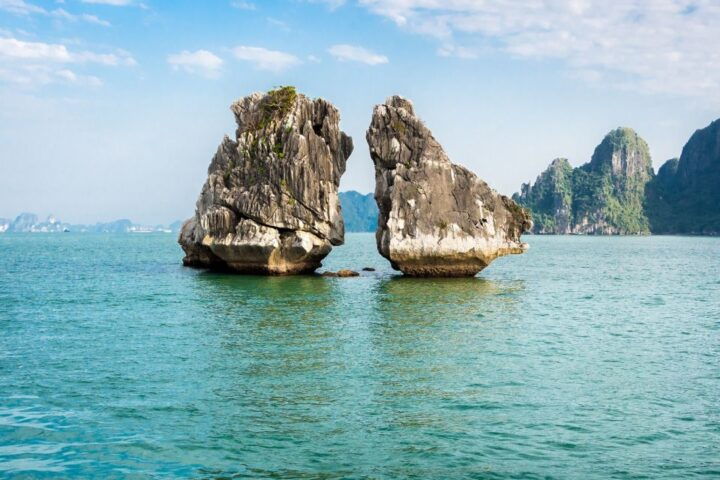 From Hanoi: Ha Long Bay Cruise With Lunch, Caves and Jacuzzi - Key Points