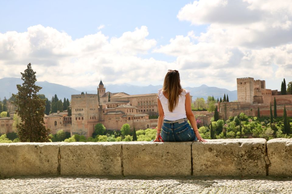 From Malaga and Costa Del Sol: Granada Day Trip - Key Points