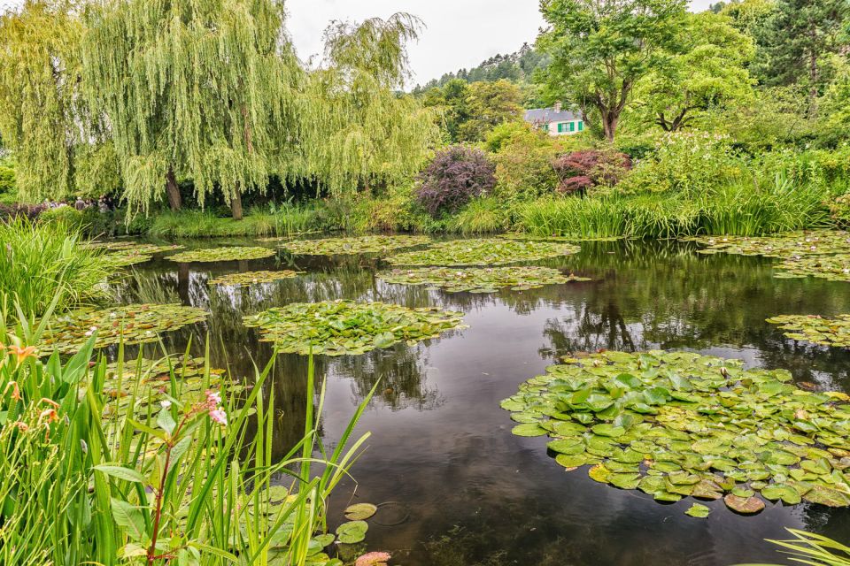 From Paris: Guided Day Trip to Monet's Garden in Giverny - Key Points