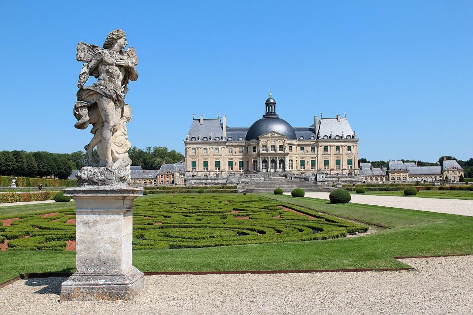 From Paris:Château De Fontainebleau&Vaux-Le-Vicomte Private - Key Points