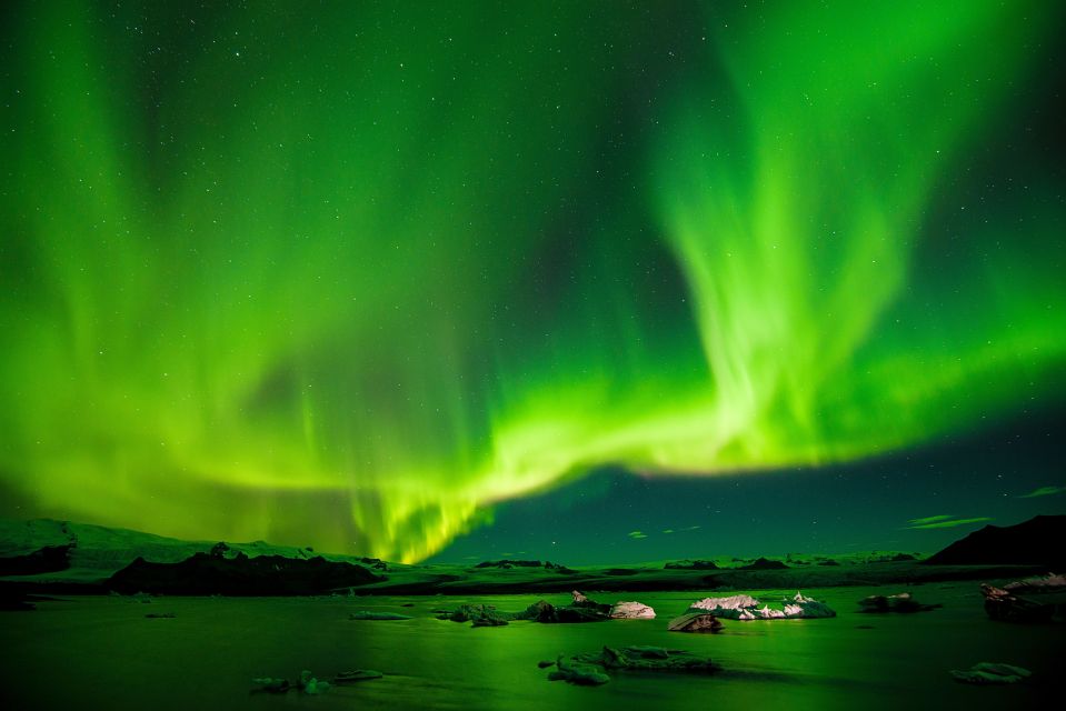 From Reykjavík: Northern Lights Chase With Hot Chocolate - Key Points
