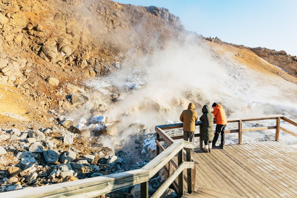 From Reykjavík: Volcanoes and Blue Lagoon Day Trip - Key Points