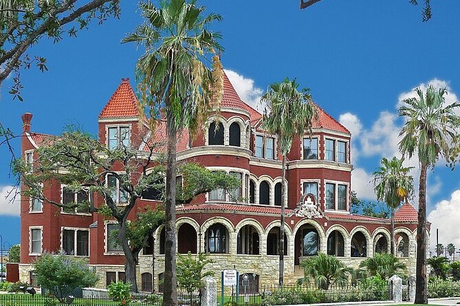 Galveston Mansions and Murder Walking Tour - Key Points