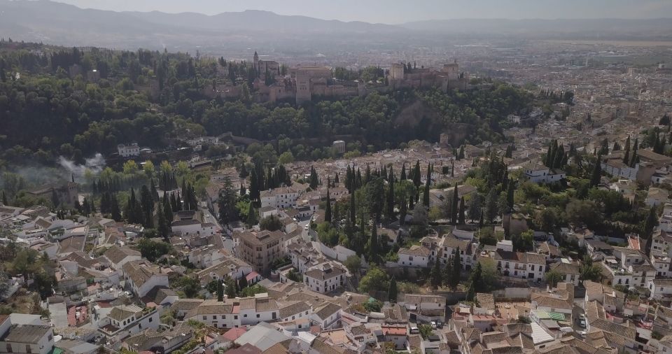 Granada: Albaicin and Sacromonte Segway Tour - Key Points