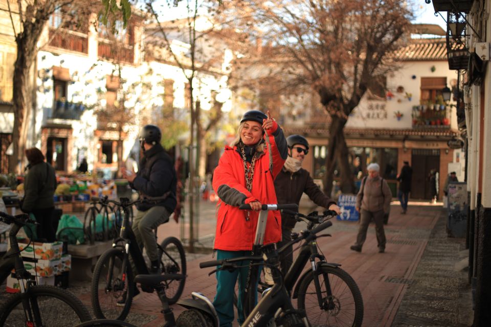 Granada: Highlights Tour by Electric Bike With Tapas Break - Key Points