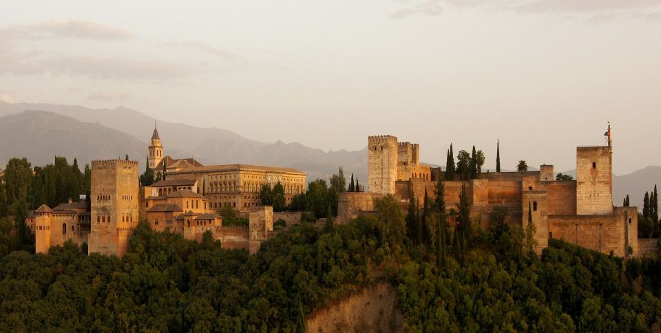 Granada: Tapas Tasting Guided Tour - Key Points