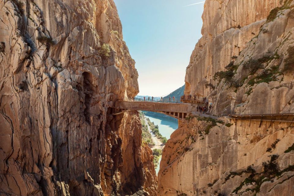 Granada'S Gems & El Caminito Del Rey'S Adventure - Key Points