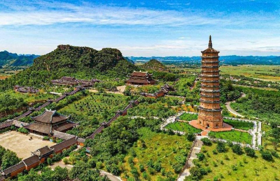 group tour ninh binh pagoda bai dinh trang an hang mua Group Tour Ninh Binh: Pagoda Bai Dinh - Trang An - Hang Mua