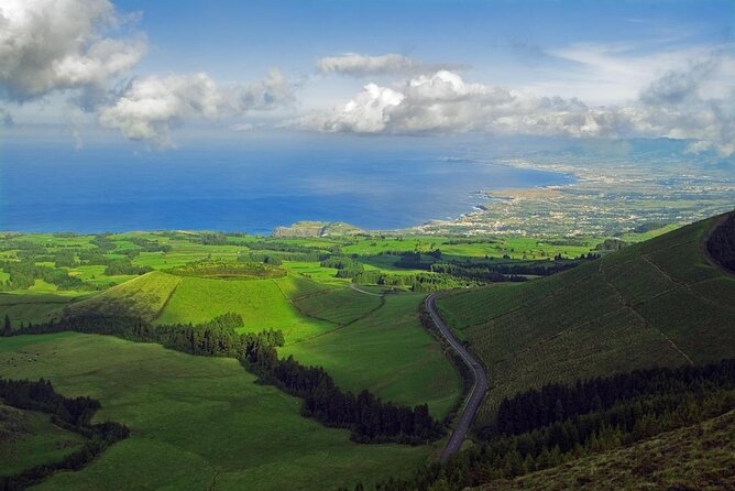 Guided Tour of Sete Cidades & Lagoa Do Fogo, Lunch Included - Key Points