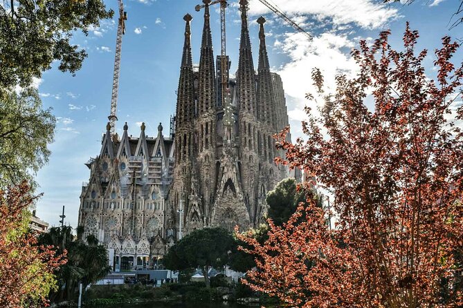 half day guided tour to sagrada familia and park guell barcelona Half Day Guided Tour To Sagrada Familia And Park Guell Barcelona