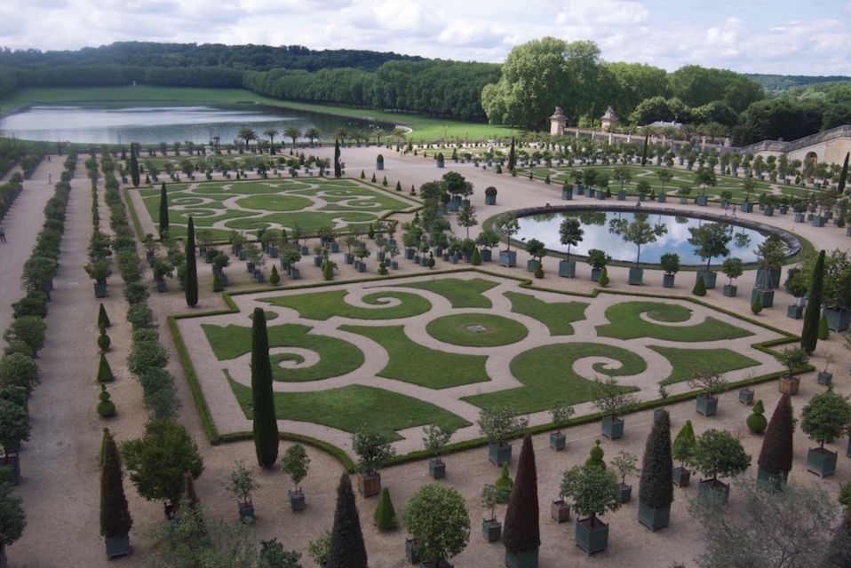 Half Day Versailles Palace & Gardens Tour From Versailles - Key Points