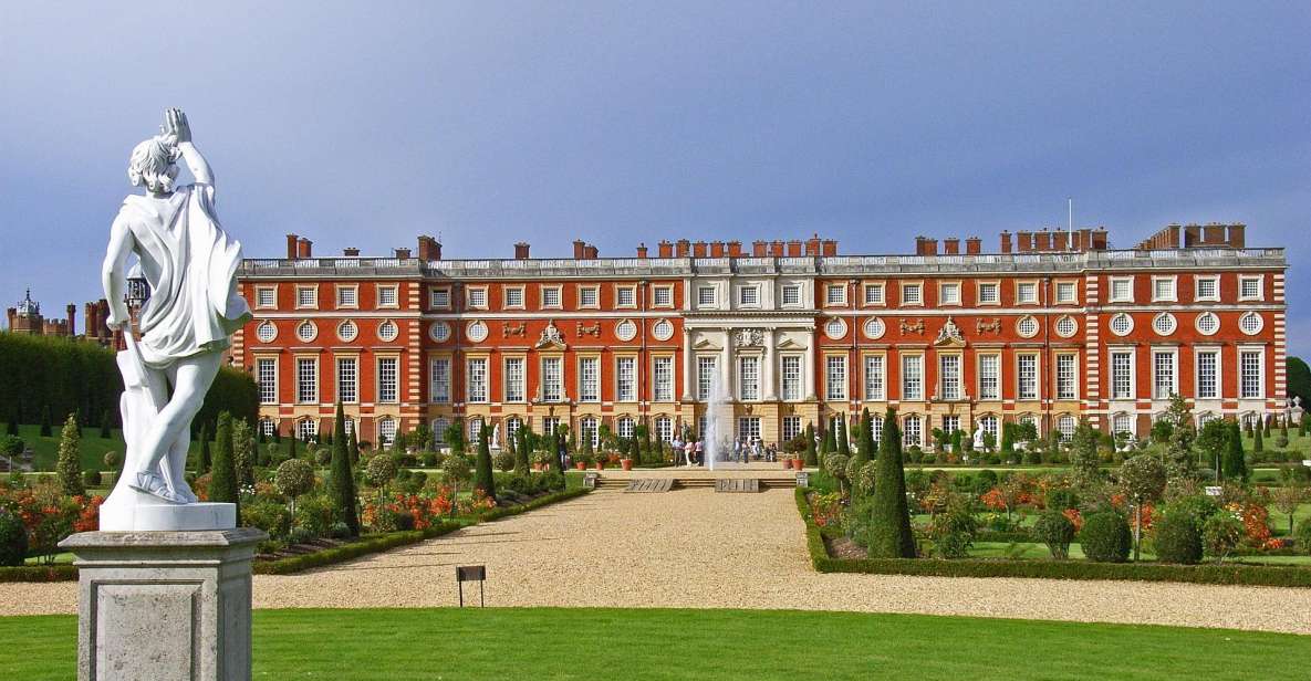 Hampton Court Palace Private Tour With Fast Track Entry - Key Points