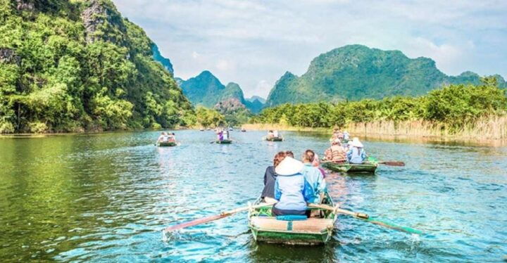 Hanoi: Bai Dinh-Trang An-Mua Cave 1 Day Trip by Limousine - Key Points