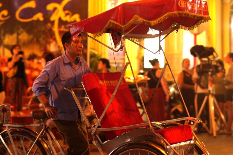 hanoi private street food tour and cyclo Hanoi Private Street Food Tour and Cyclo