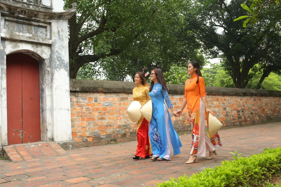 Hanoi: Traditional Ao Dai Dress and Non La Hat Rental - Activity Details