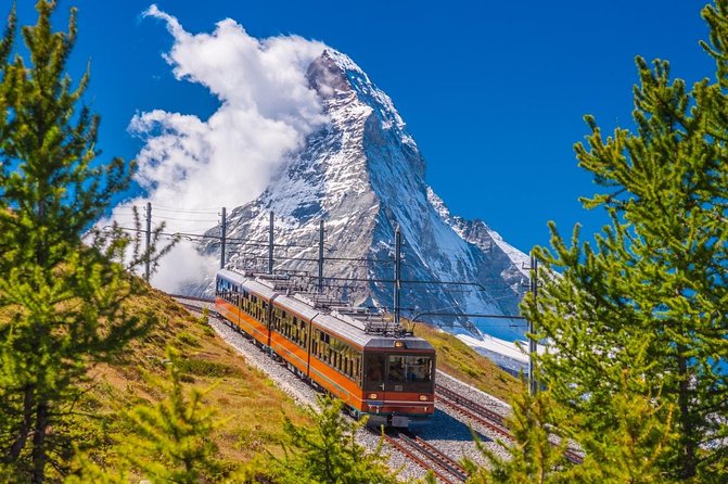 Helicopter Spectacle Over the Matterhorn From Verbier - Key Points