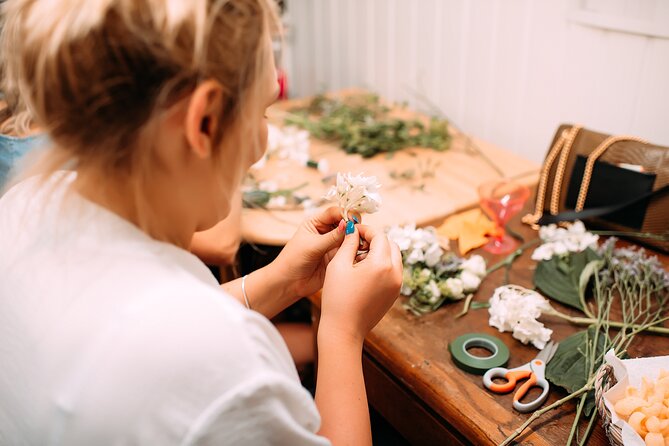 Hen Party Flower Crown Workshop in Liverpool - Key Points