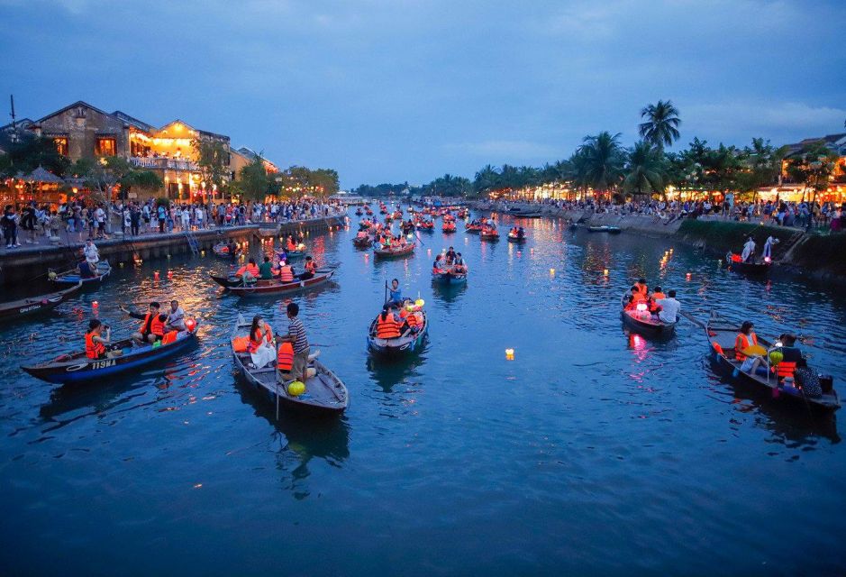 hoi an hoai river boat trip by night and floating lantern Hoi An: Hoai River Boat Trip by Night and Floating Lantern