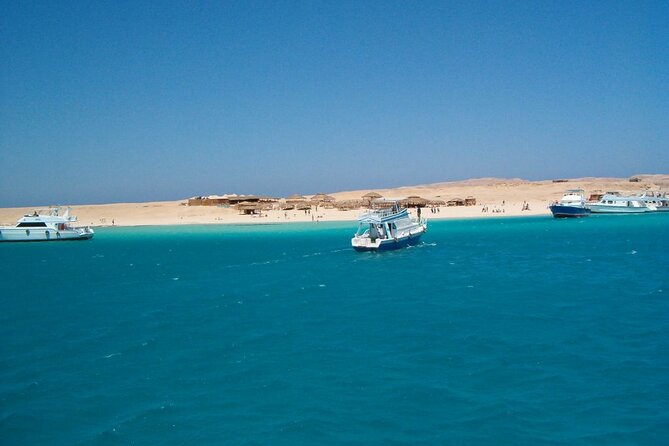 Hurghada Egypt Day Tour to Paradise Beach With Lunch & Snorkel - Key Points