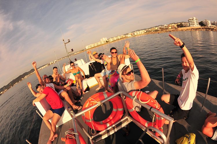 Ibiza: 2.5-Hour Private Sunset Boat Cruise for Large Groups - Key Points