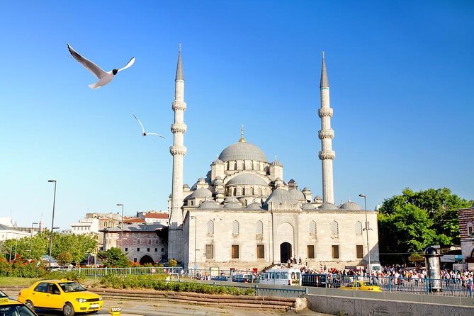 Istanbul Cross-Continental Food Tour Including Tastings, Public Transportation - Key Points
