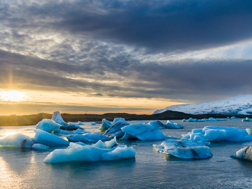 Jökulsárlón Floating Glacier & Diamond Beach Day Tour - Key Points