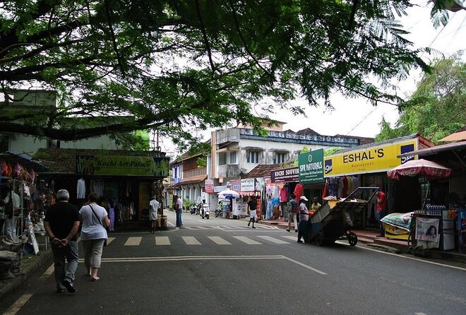 Kochi Private Guided (Taxi Car ) Mattancherry With a Local and Free Hotel Pickup - Key Points