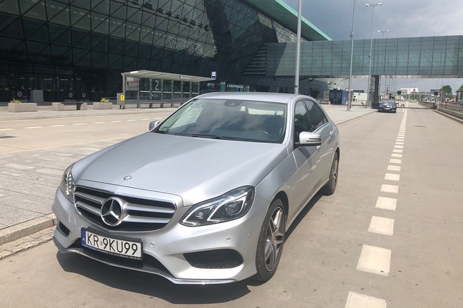 Krakow Airport Private VIP Round-trip Transfer by Mercedes Limousine - Key Points