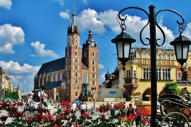 Krakow Private Transfer From Krakow City Centre to Krakow Airport - Key Points