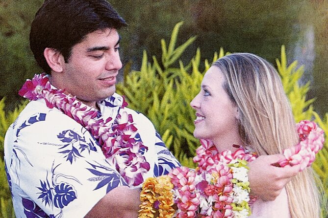 Kukui Nut Airport Lei Greeting (Maui, Kahului Airport, OGG) - Lei Greeting Significance