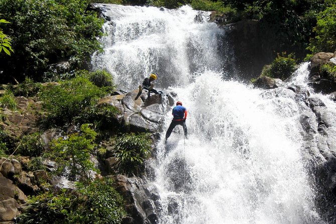 La Cuba WATERFALL RAPPELLING and La Planta GIANT NATURAL POOL From MEDELLIN - Key Points