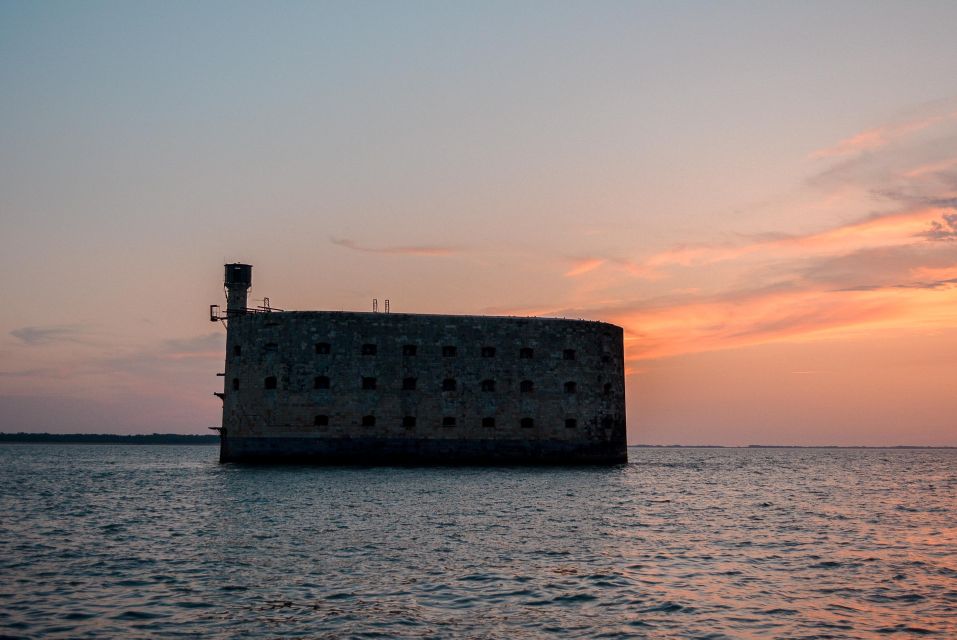 La Rochelle: Fort Boyard at Sunset (2:00) - Key Points