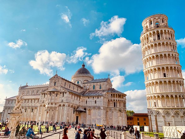 La Spezia Shore Excursion to Lucca & Pisa Optional Leaning Tower - Key Points