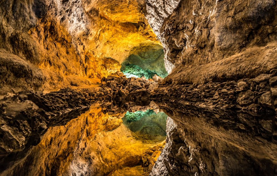 Lanzarote: Cueva De Los Verdes & Jameos Del Agua Tour - Tour Details