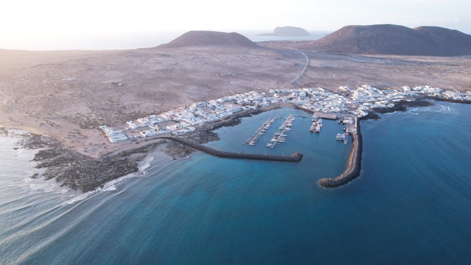 Lanzarote: Roundtrip Ferry Ticket to La Graciosa With Wi-Fi - Key Points