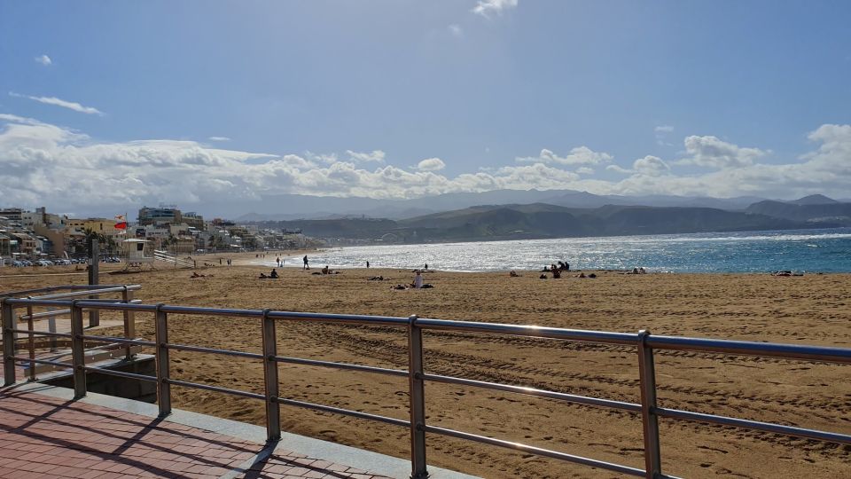 Las Palmas: Beach Promenade Self-guided Walk - Key Points
