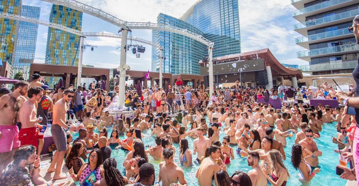 Las Vegas: Party Bus Day Club Tour With Drinks & Club Entry - Key Points