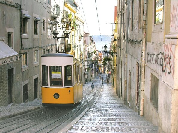 Lisbon: Bairro Alto Downtown Walking Tour - Key Points