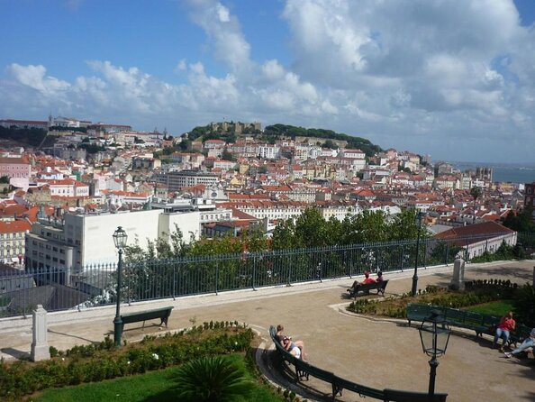 Lisbon Viewpoints Tuk Tuk Tour - Key Points