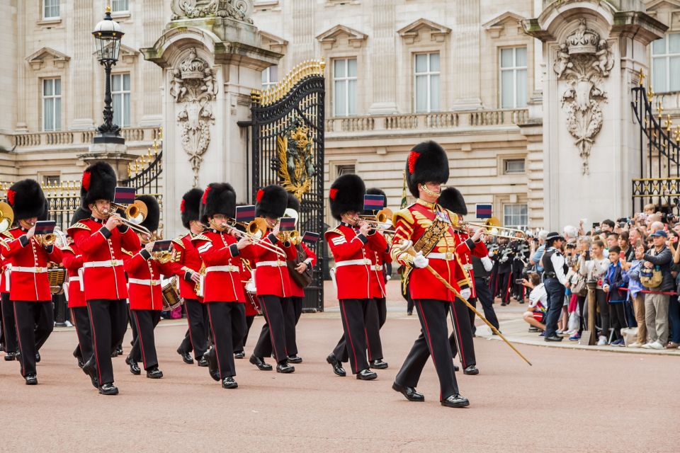 London: Changing of the Guard & Buckingham Palace Ticket - Key Points