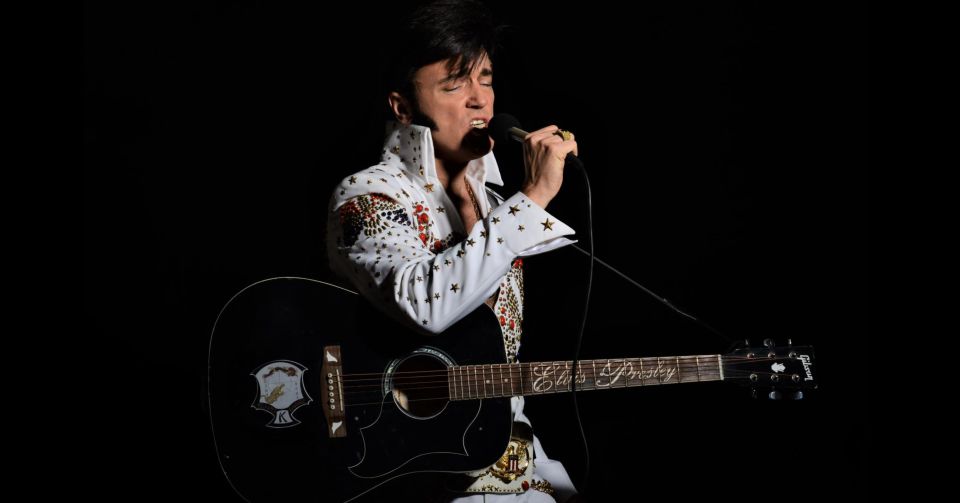 London: Dinner Cruise With Elvis Tribute on the Thames River - Key Points